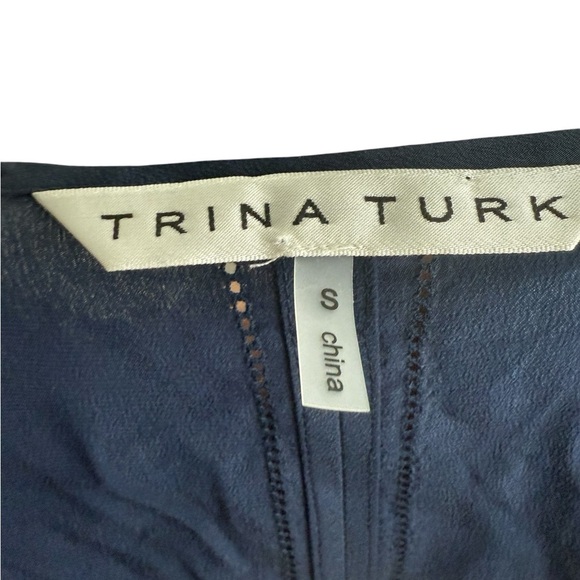 Trina Turk Womens Silk
Keyhole Cold Shoulder Bishop
Sleeve Blouse Navy Size S - Picture 7 of 9